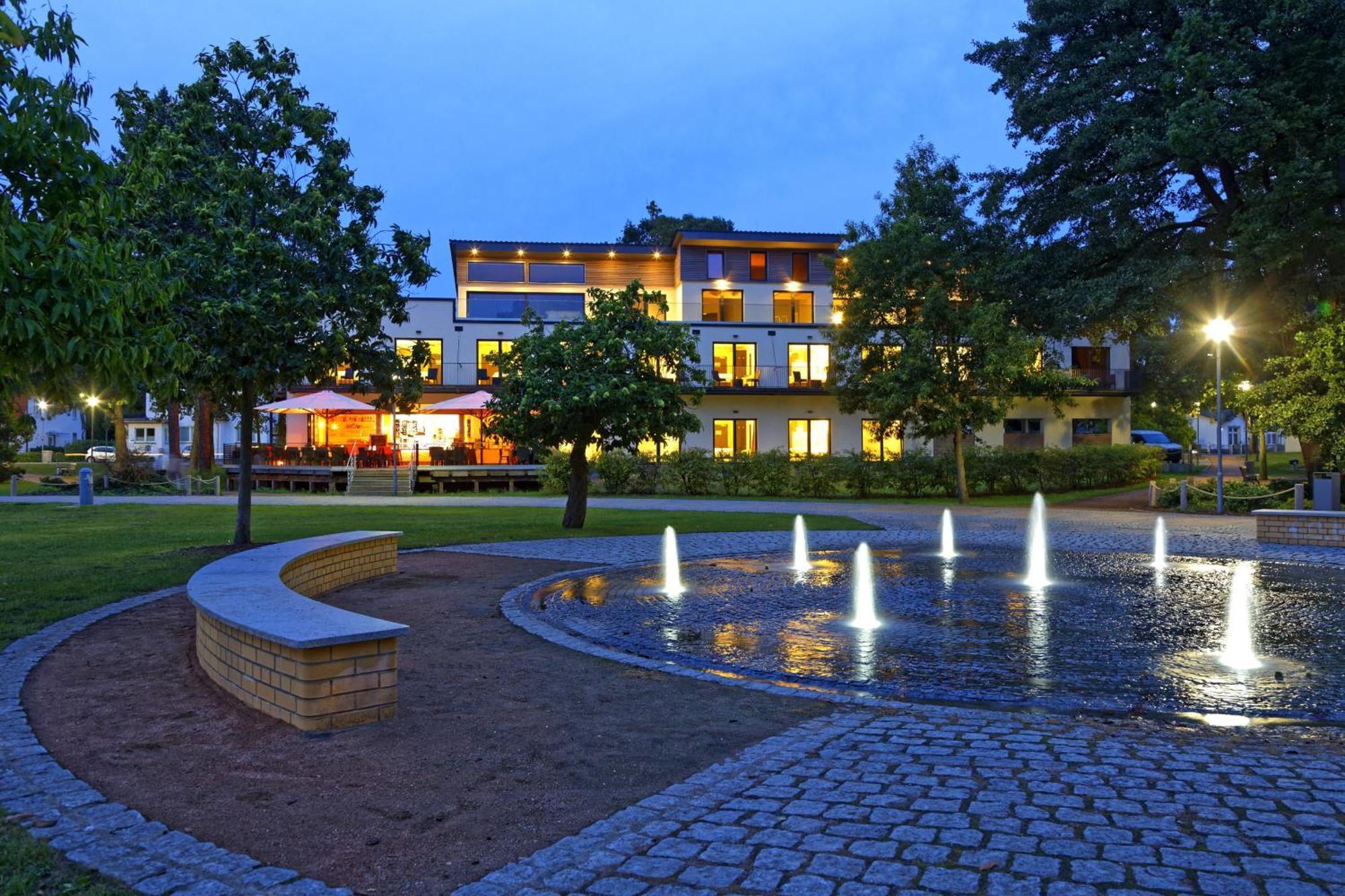 Hotel Am Kurpark زينوويتز المظهر الخارجي الصورة