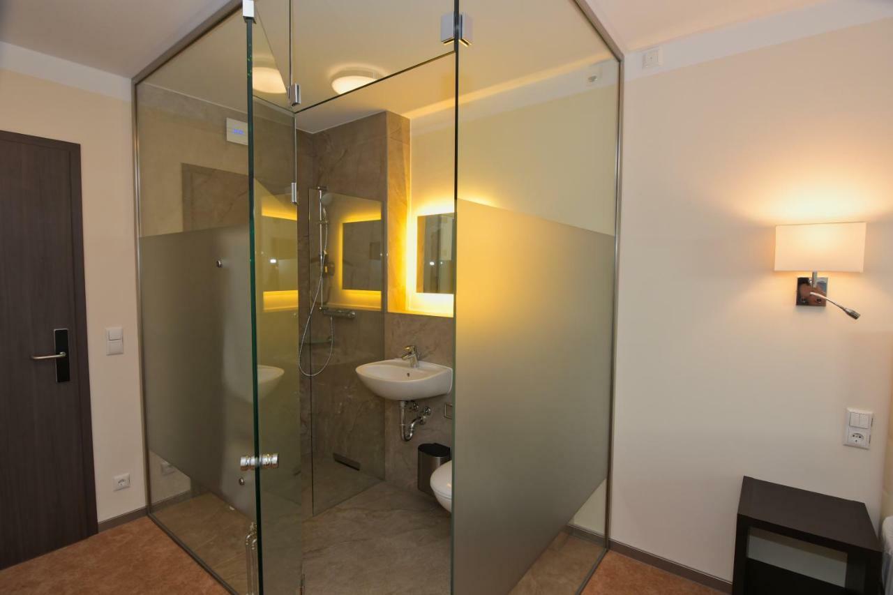 Hotel Am Kurpark زينوويتز المظهر الخارجي الصورة
